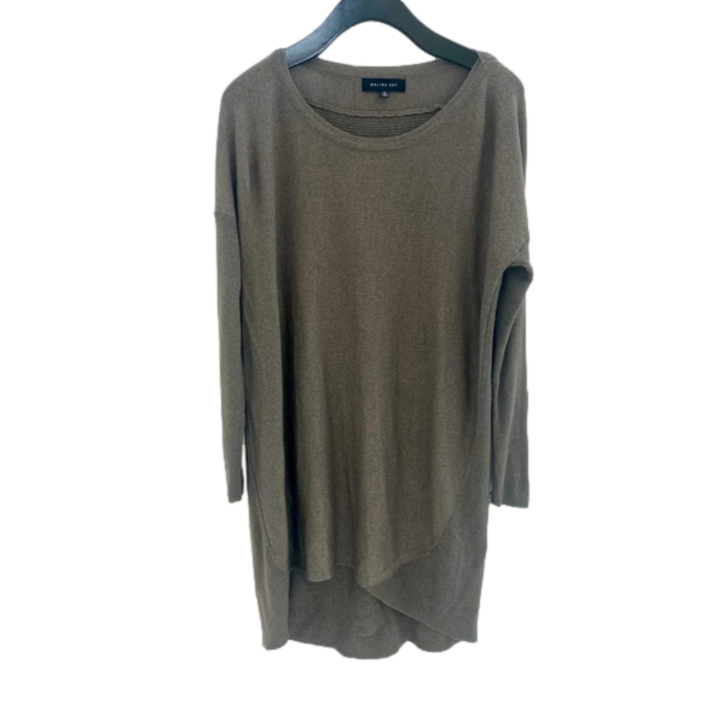 Sweater dress- oversized can fit a medium or even a bump-